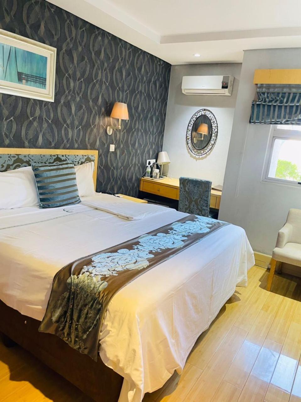 Aquarian Tide Hotel Gaborone Zewnętrze zdjęcie