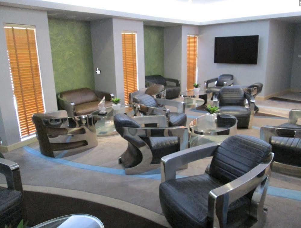 Aquarian Tide Hotel Gaborone Zewnętrze zdjęcie